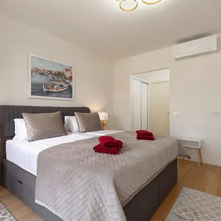 빌라 Luxury Lionea In For 10 People With Sea View & Private Pool *