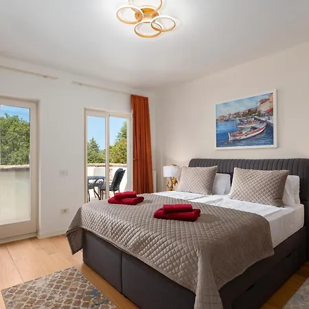 Luxury Lionea In For 10 People With Sea View & Private Pool 빌라 포레치