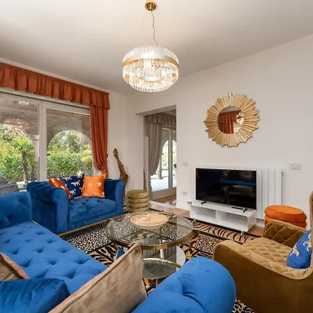 Luxury Lionea In For 10 People With Sea View & Private Pool Пореч