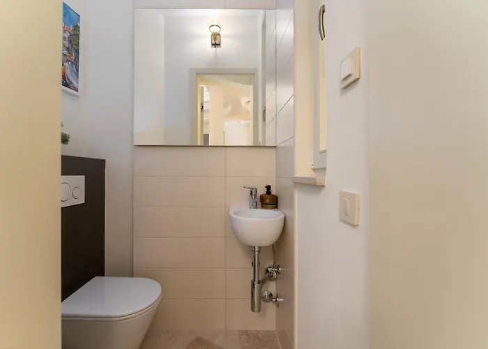 Luxury Lionea In For 10 People With Sea View & Private Pool Villa *