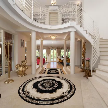 Luxury Lionea In For 10 People With Sea View & Private Pool