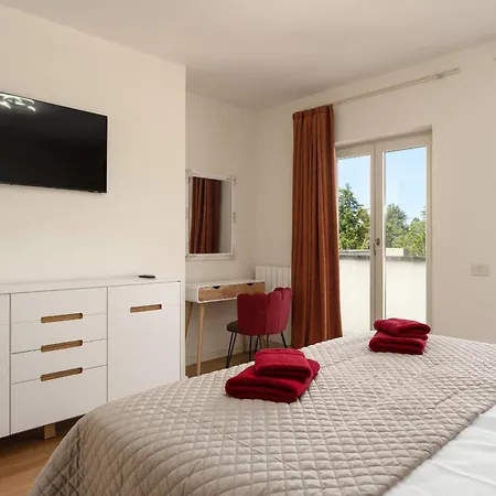 Luxury Lionea In For 10 People With Sea View & Private Pool *