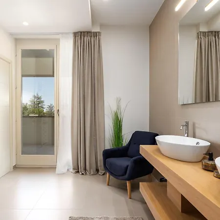 Luxury Lionea In For 10 People With Sea View & Private Pool * פורץ