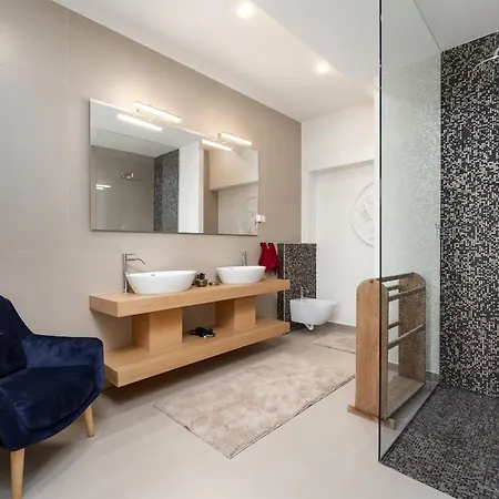 Luxury Lionea In For 10 People With Sea View & Private Pool فيلة *