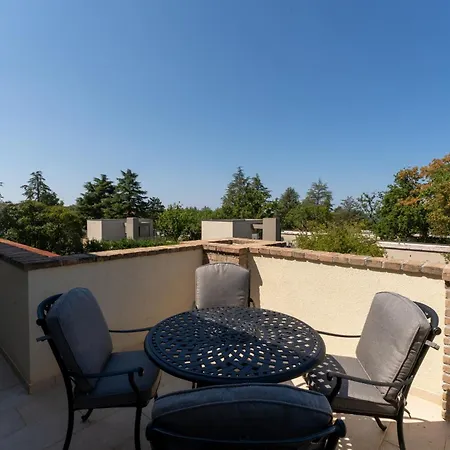 Luxury Lionea In For 10 People With Sea View & Private Pool *