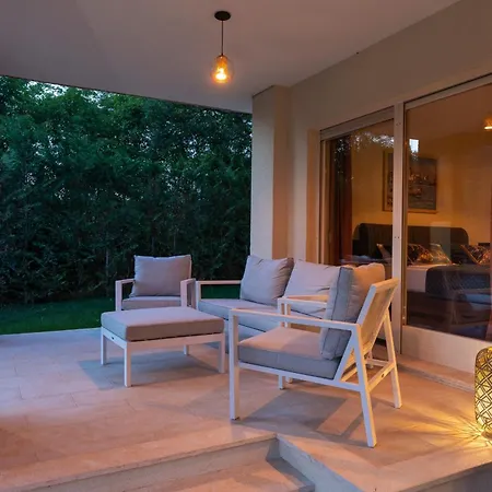 Luxury Lionea In For 10 People With Sea View & Private Pool *