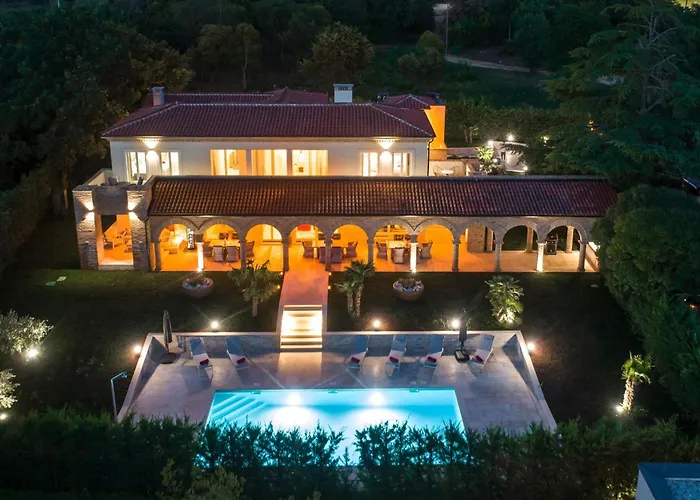 Luxury Lionea In For 10 People With Sea View & Private Pool Poreč