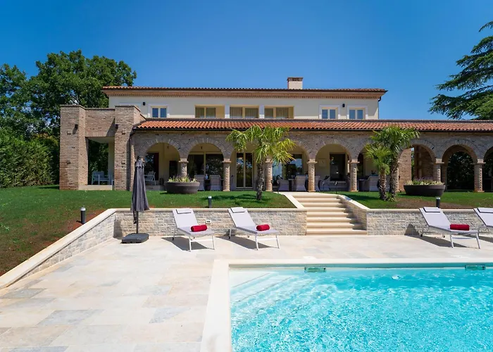 Villa Luxury Lionea In For 10 People With Sea View & Private Pool Porec