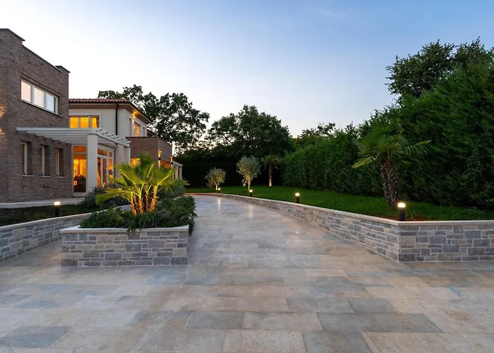 Villa Luxury Lionea In For 10 People With Sea View & Private Pool Porec
