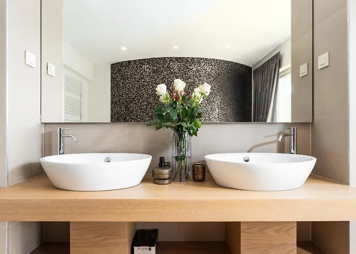 Luxury Lionea In For 10 People With Sea View & Private Pool *