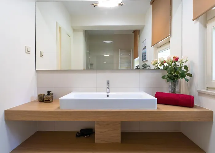 Villa Luxury Lionea In For 10 People With Sea View & Private Pool Poreč