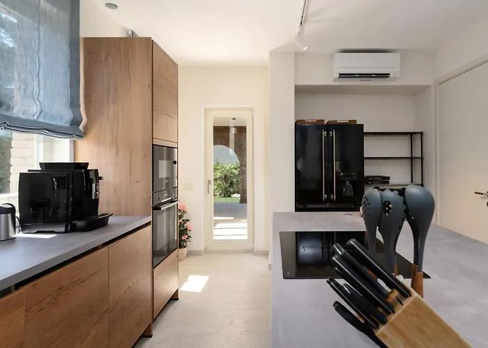 Luxury Lionea In For 10 People With Sea View & Private Pool Porec