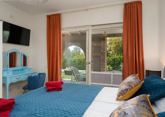 Villa Luxury Lionea In For 10 People With Sea View & Private Pool