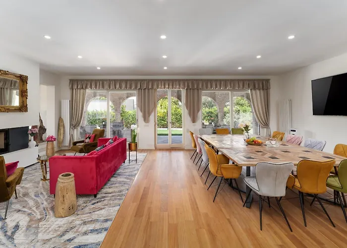 Luxury Lionea In For 10 People With Sea View & Private Pool *