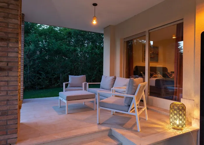 Luxury Lionea In For 10 People With Sea View & Private Pool *