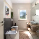 Luxury Lionea In For 10 People With Sea View & Private Pool וילה