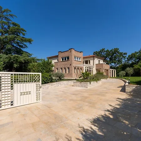 Vila Luxury Lionea In For 10 People With Sea View & Private Pool