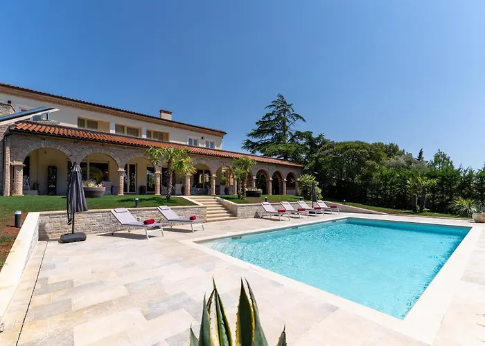 Luxury Lionea In For 10 People With Sea View & Private Pool