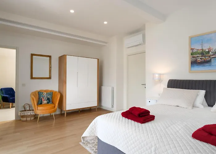 Luxury Lionea In For 10 People With Sea View & Private Pool