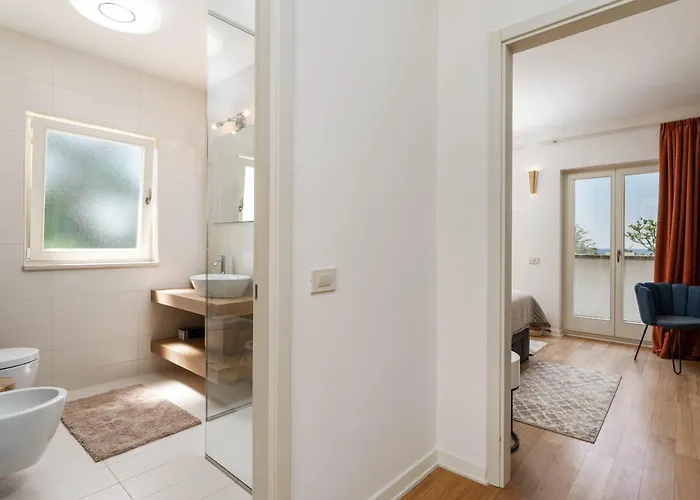Vila Luxury Lionea In For 10 People With Sea View & Private Pool