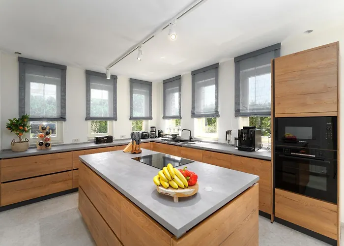 Luxury Lionea In For 10 People With Sea View & Private Pool * Poreč